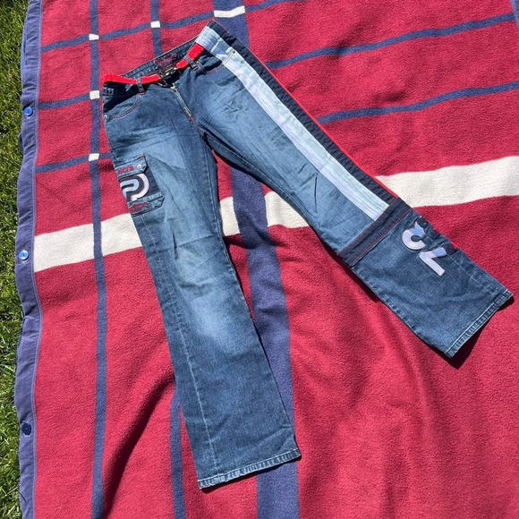 Tokyo drift Dark denim jeansVintage Pepe Jeans w/ red buckle beltWomen’s 28
